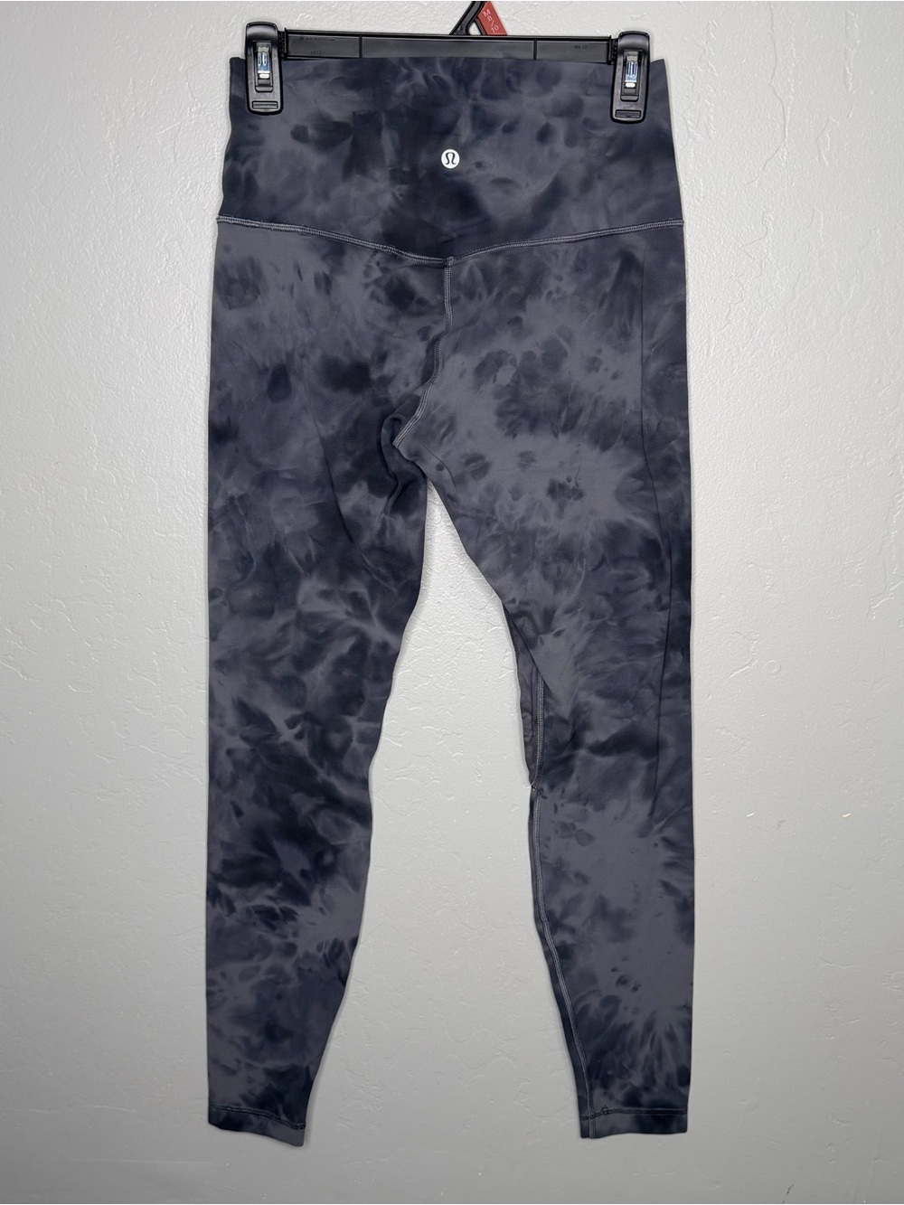 Lululemon Align High-Rise Pant 28"
Diamond Dye Pitch Grey Graphite Grey Sz 8